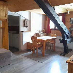 In The Center Of The Village Appartement
